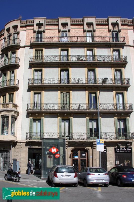 Barcelona - Rambla Catalunya, 112 (Foto: Albert Esteves, 2015) Barcelona - Rambla Catalunya, 112