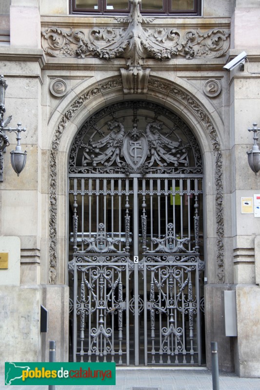 Barcelona - Edifici de Transmediterrània, porta principal