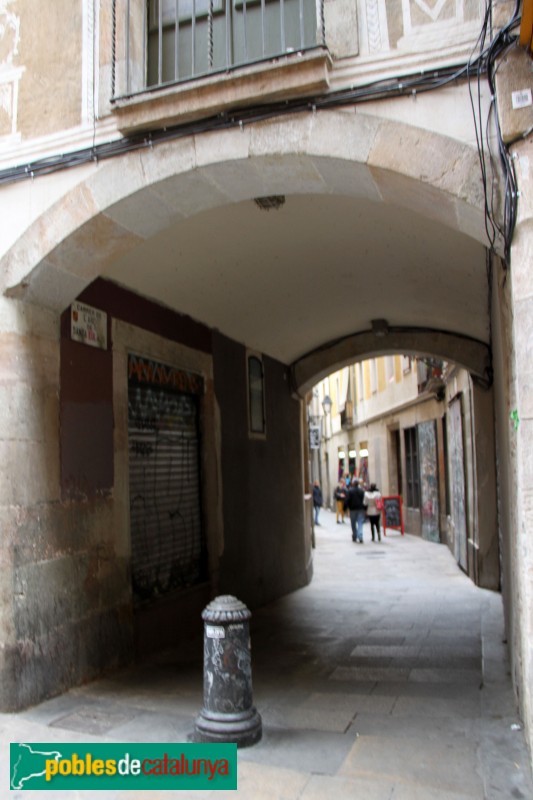 Barcelona - Casa de l'Arc de Santa Eulàlia (Foto: Albert Esteves, 2015) Barcelona - Casa de l'Arc de Santa Eulàlia