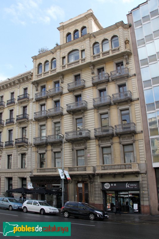 Barcelona - Ronda Universitat, 20 (Foto: Albert Esteves, 2015) Barcelona - Ronda Universitat, 20