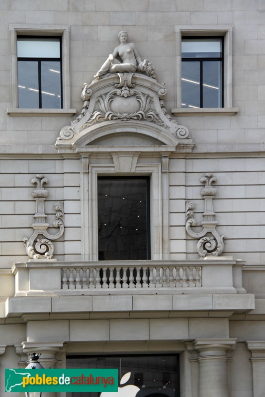 Barcelona - Edifici Banesto (Foto: Albert Esteves, 2015) Barcelona - Edifici Banesto