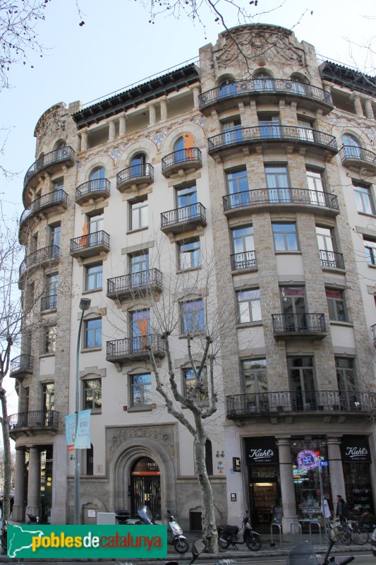 Barcelona - Passeig de Gràcia, 33 (Foto: Albert Esteves, 2015) Barcelona - Passeig de Gràcia, 33