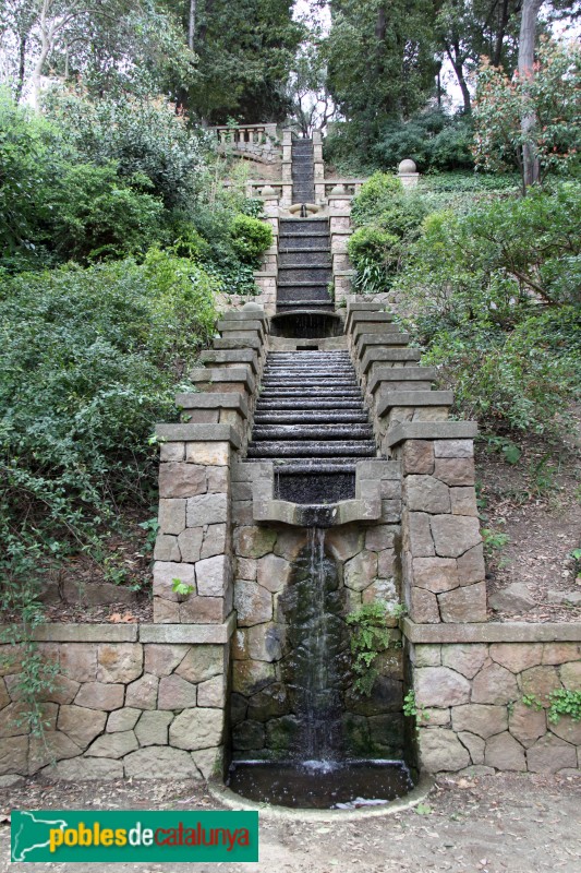 Barcelona - Cascada de la Font del Gat (Foto: Albert Esteves, 2015) Barcelona - Cascada de la Font del Gat