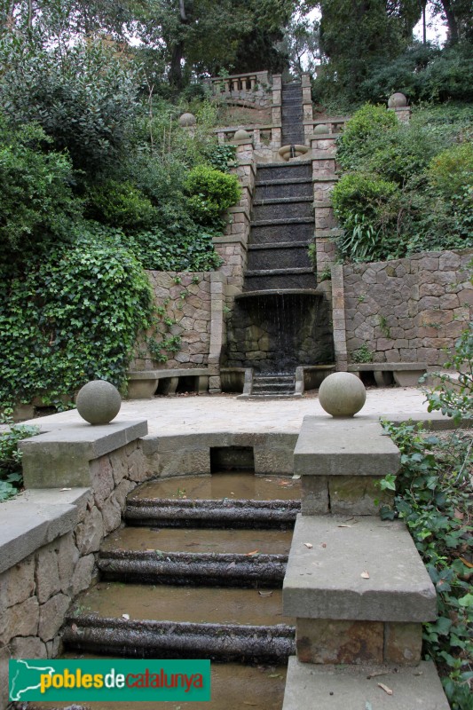 Barcelona - Cascada de la Font del Gat (Foto: Albert Esteves, 2015) Barcelona - Cascada de la Font del Gat
