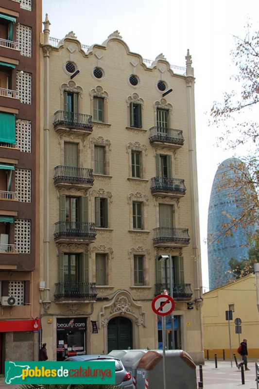 Barcelona - Casa Josep Lledó (Clot, 36-38)