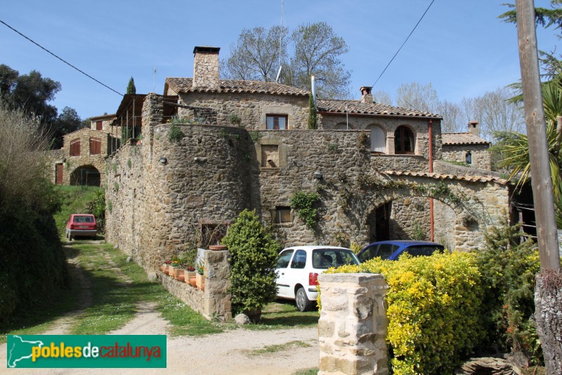 La Pera - Can Solés (Pedrinyà) (Foto: Albert Esteves, 2015) La Pera - Can Solés (Pedrinyà)