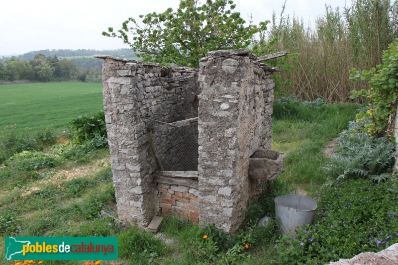 Sant Guim de Freixenet - Pou de pedra a Amorós