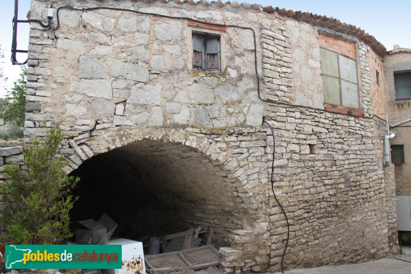 Sant Guim de Freixenet - Magtazem (Castell de Santa Maria) (Foto: Albert Esteves, 2015) Sant Guim de Freixenet - Magtazem (Castell de Santa Maria)