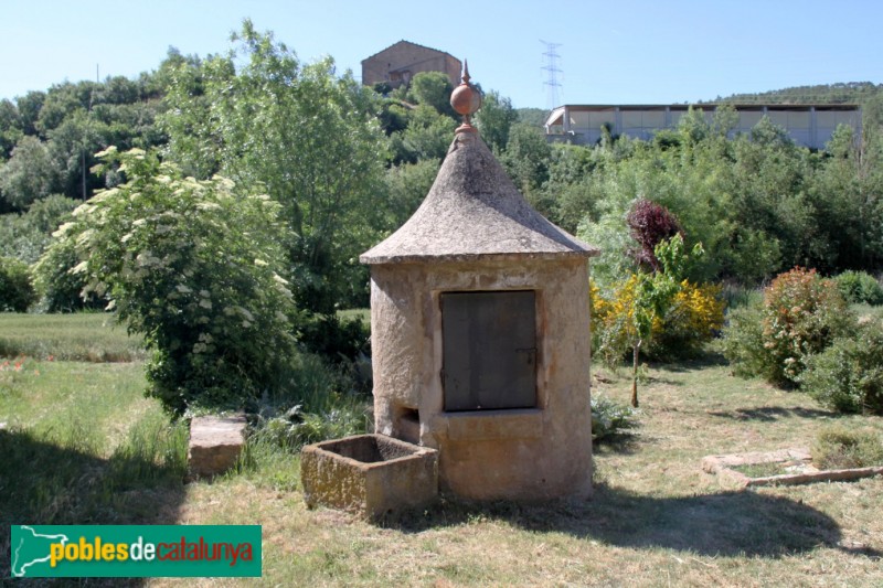 Torà - Molí de Fontanet, pou (Foto: Albert Esteves, 2015) Torà - Molí de Fontanet, pou