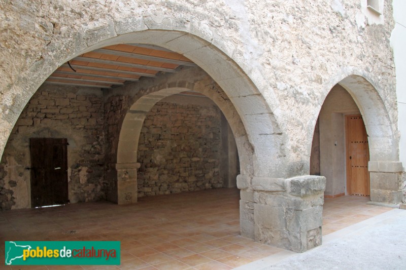 Torà - Monestir de Cellers: Casa dels Sants