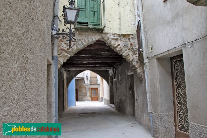 Torà - Pas cobert del carrer Sant Sebastià