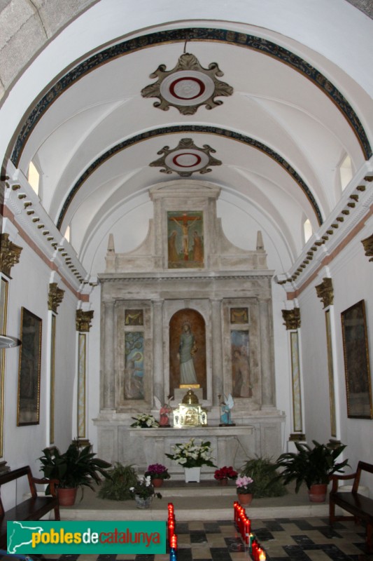 Parlavà - Església de Sant Feliu, capella lateral (Foto: Albert Esteves, 2015) Parlavà - Església de Sant Feliu, capella lateral