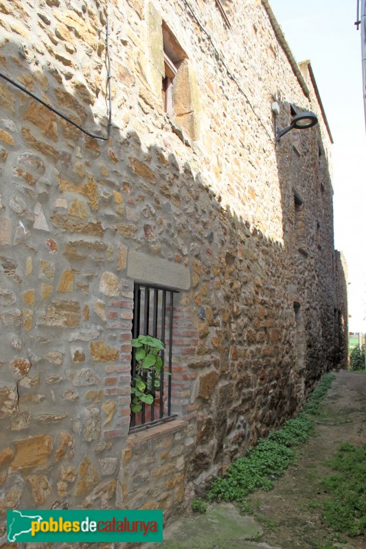 Parlavà - Castell de Fonolleres