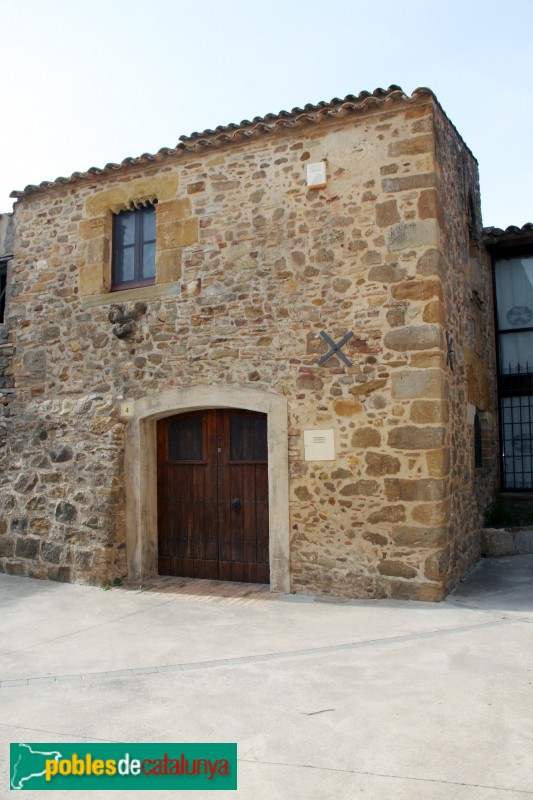Serra de Daró - Sant Iscle d´Empordà (Foto: Albert Esteves, 2015) Serra de Daró - Sant Iscle d´Empordà
