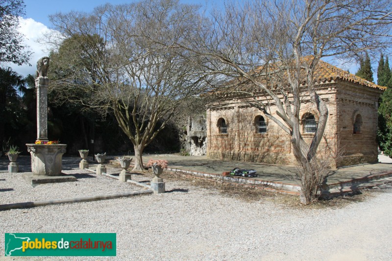 Corçà - Can Caramany (Castell de l'Alberg)