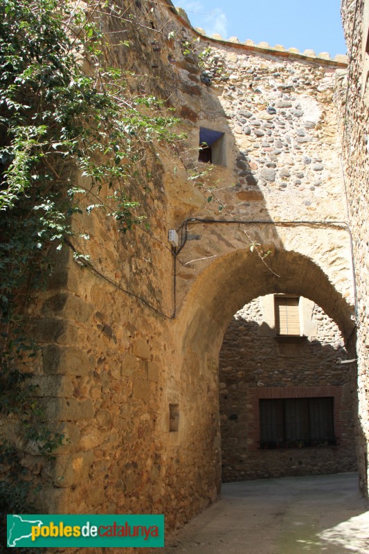 Corçà - Nucli antic (Foto: Albert Esteves, 2015) Corçà - Nucli antic