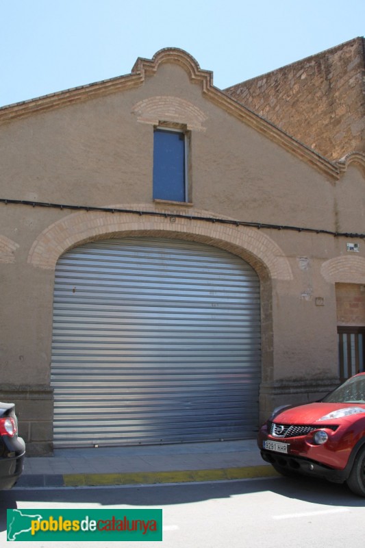 Guissona - Garatge Hispano-Igualadina (Foto: Albert Esteves, 2015) Guissona - Garatge Hispano-Igualadina