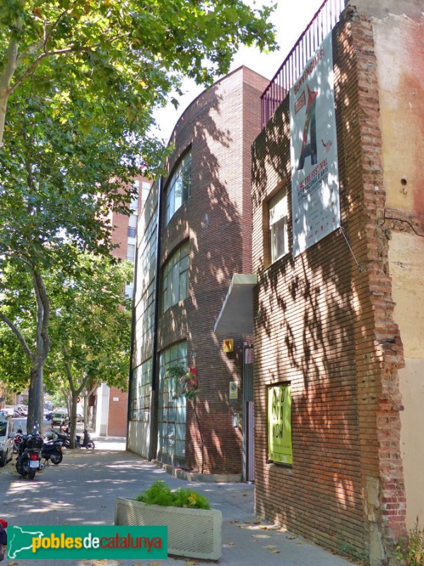Barcelona - Fàbrica de Pintures Ivanow (Foto: Graciel·la Vidal, 2015) Barcelona - Fàbrica de Pintures Ivanow