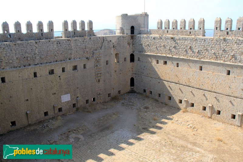 Torroella de Montgrí - Castell de Montgrí (Foto: Albert Esteves, 2015) Torroella de Montgrí - Castell de Montgrí