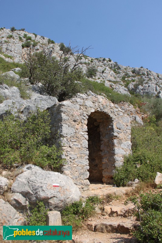 Torroella de Montgrí - Capella, camí del Castell