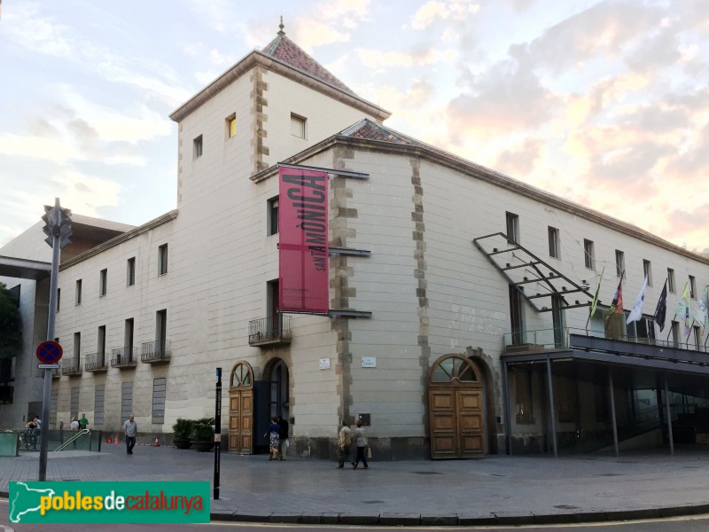 Barcelona - Centre d'Art Santa Mònica (Foto: Albert Esteves, 2015) Barcelona - Centre d'Art Santa Mònica