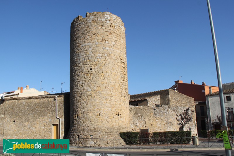 Torroella de Montgrí - Torre de les Bruixes i muralla