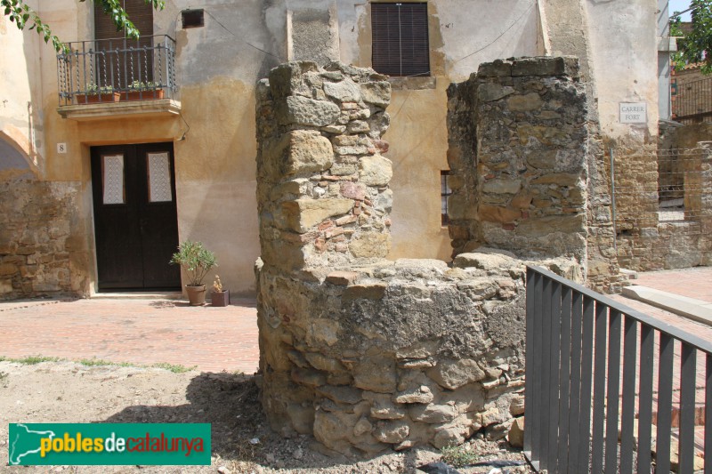 Ullastret - Pou del carrer de la Presó