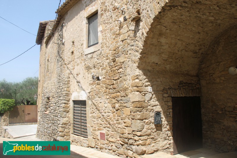 Ullastret - Casa del poble (Foto: Albert Esteves, 2015) Ullastret - Casa del poble