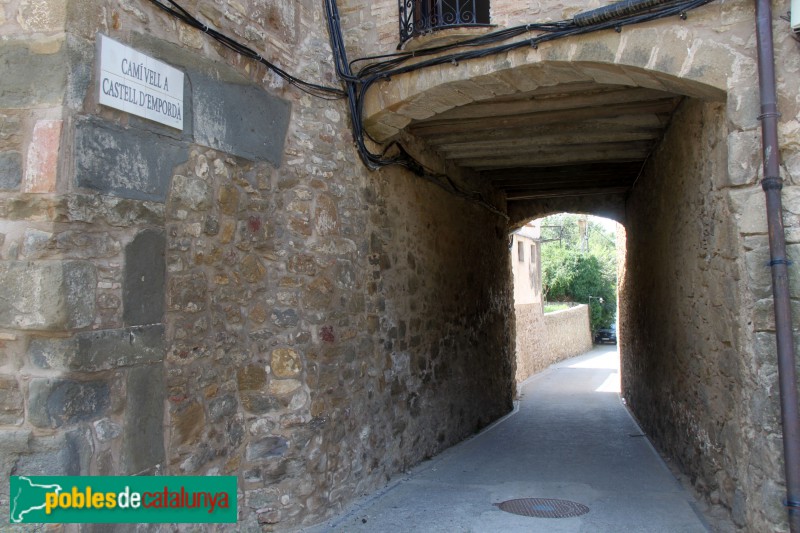 Ullastret - Racó del poble (Foto: Albert Esteves, 2015) Ullastret - Racó del poble