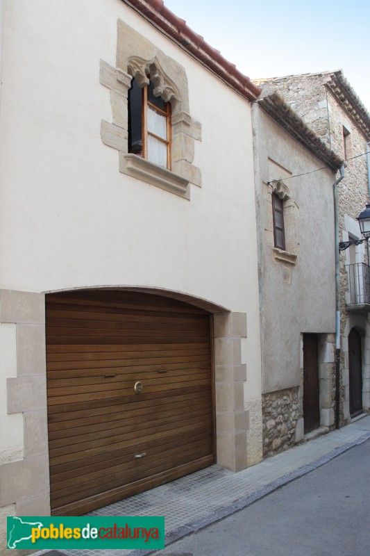 Torroella de Montgrí - Carrer Major, 18-20