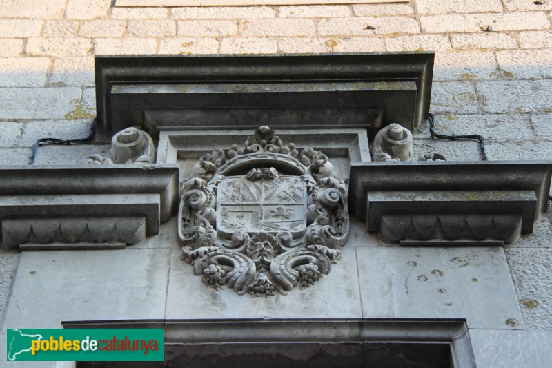 Torroella de Montgrí - Palau Solterra, façana del carrer Codina