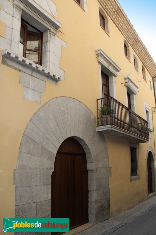 Torroella de Montgrí - Carre Major, 30 (Foto: Albert Esteves, 2015) Torroella de Montgrí - Carre Major, 30