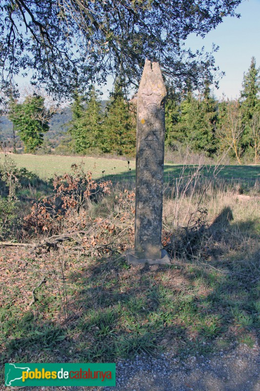 Sant Quirze Safaja - Monòlit de Barnils