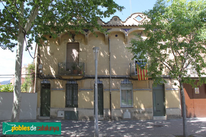 Sant Feliu de Llobregat - Carreretes, 10-12 (Foto: Albert Esteves, 2016) Sant Feliu de Llobregat - Carreretes, 10-12