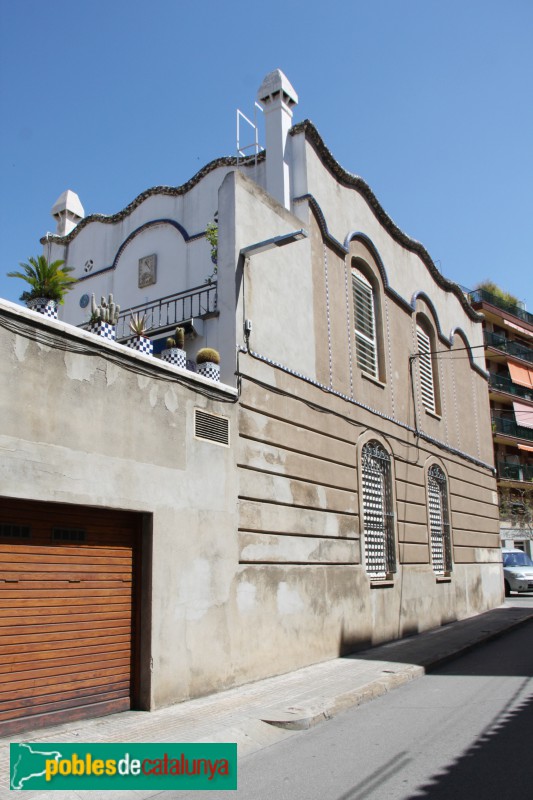 Sant Feliu de Llobregat - Cases Passeig Bertrand (Foto: Albert Esteves, 2016) Sant Feliu de Llobregat - Cases Passeig Bertrand