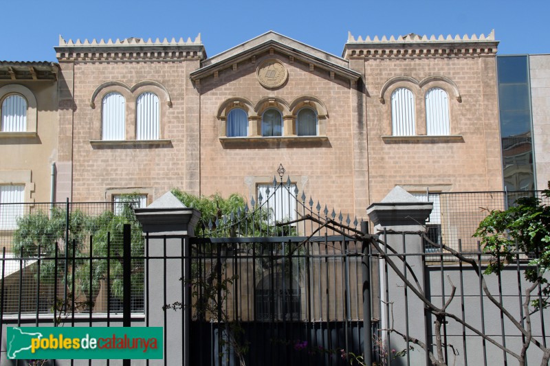 Sant Feliu de Llobregat - Col·legi Verge de la Salut (Foto: Albert Esteves, 2016) Sant Feliu de Llobregat - Col·legi Verge de la Salut