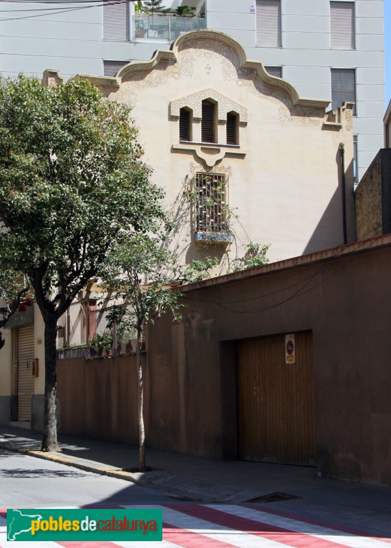 Sant Feliu de Llobregat - Can Carbonell (Foto: Albert Esteves, 2016) Sant Feliu de Llobregat - Can Carbonell