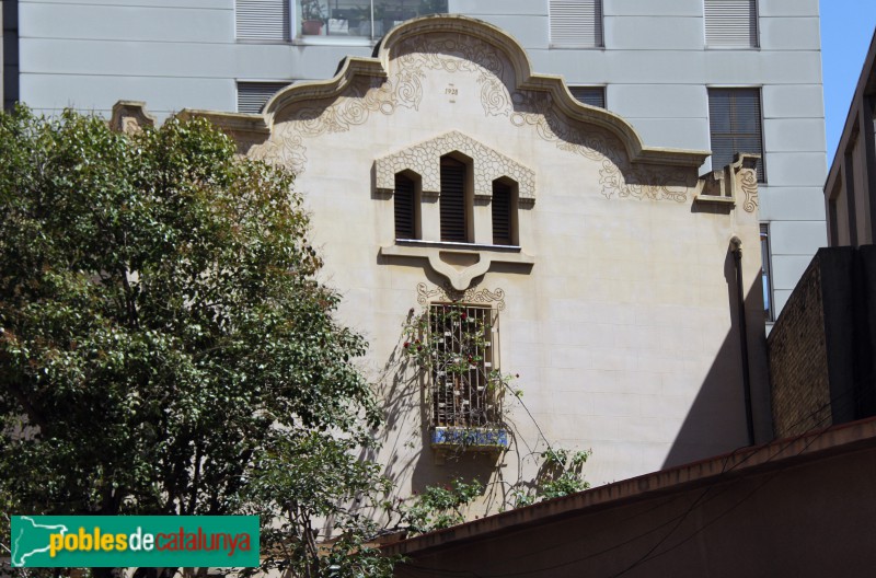 Sant Feliu de Llobregat - Can Carbonell (Foto: Albert Esteves, 2016) Sant Feliu de Llobregat - Can Carbonell