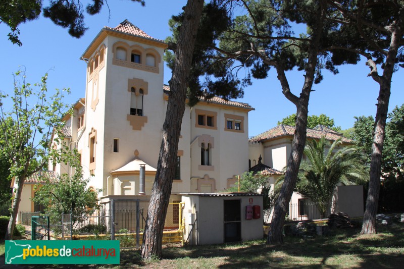 Sant Feliu de Llobregat - Residència Santa Teresa (Foto: Albert Esteves, 2016) Sant Feliu de Llobregat - Residència Santa Teresa
