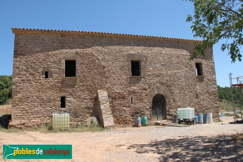 Santa Maria d'Oló - Mas de Sant Miquel (Foto: Albert Esteves, 2016) Santa Maria d'Oló - Mas de Sant Miquel