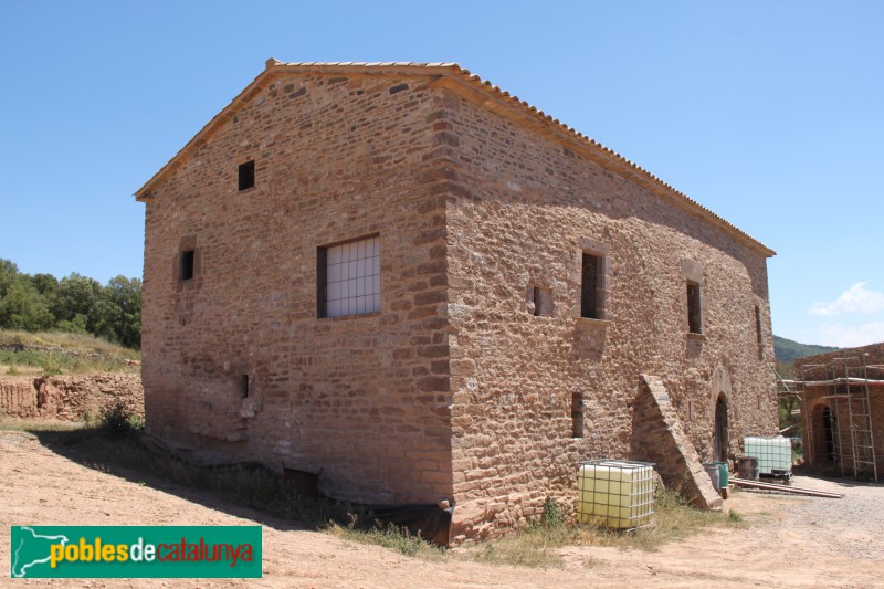 Santa Maria d'Oló - Mas de Sant Miquel (Foto: Albert Esteves, 2016) Santa Maria d'Oló - Mas de Sant Miquel