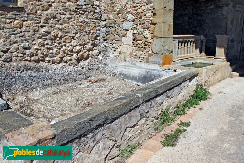 Vilopriu - Cal Sisó (Valldevià), safareig (Foto: Albert Esteves, 2016) Vilopriu - Cal Sisó (Valldevià), safareig