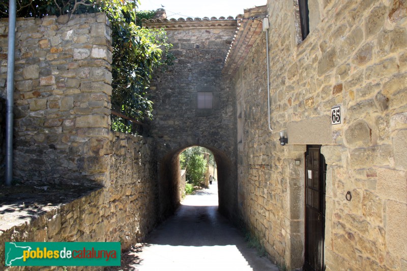 Vilopriu - Gaüses, barri de l'Església (Foto: Albert Esteves, 2016) Vilopriu - Gaüses, barri de l'Església