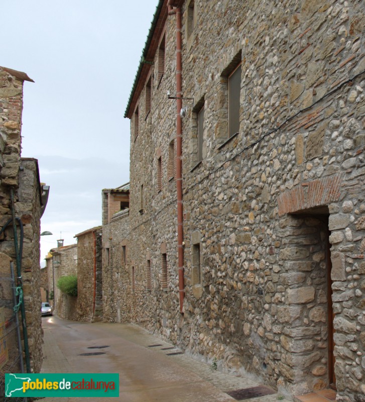 Garrigoles - Carrer d'Orient (Foto: Albert Esteves, 2016) Garrigoles - Carrer d'Orient