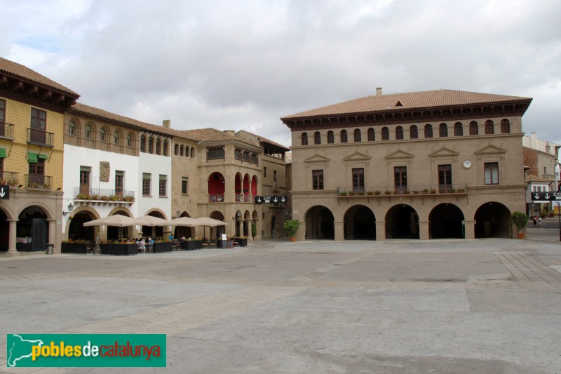 Barcelona - Poble Espanyol, Ajuntament de Vall-de-roures (Foto: Albert Esteves, 2016) Barcelona - Poble Espanyol, Ajuntament de Vall-de-roures