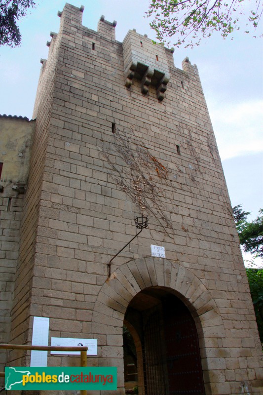 Barcelona - Poble Espanyol, Torre i portal del Bové (Montblanc)