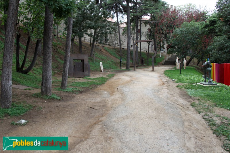 Barcelona - Poble Espanyol, Jardí d'Escultures (Foto: Albert Esteves, 2016) Barcelona - Poble Espanyol, Jardí d'Escultures