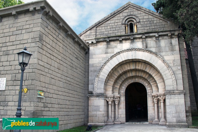 Barcelona - Poble Espanyol, monestir romànic de Sant Miquel (Foto: Albert Esteves, 2016) Barcelona - Poble Espanyol, monestir romànic de Sant Miquel
