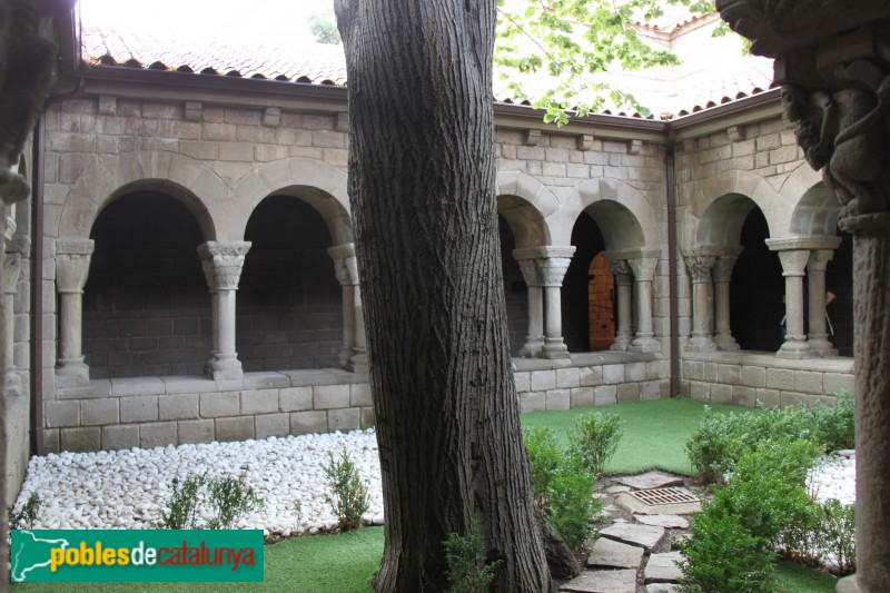 Barcelona - Poble Espanyol, monestir romànic de Sant Miquel (Foto: Albert Esteves, 2016) Barcelona - Poble Espanyol, monestir romànic de Sant Miquel