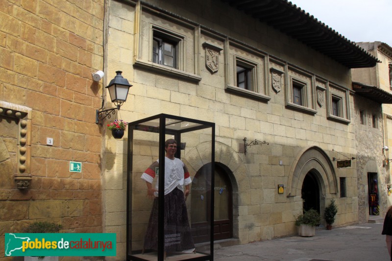 Barcelona - Poble Espanyol, Casa Leonor de la Vega, Santillana del Mar